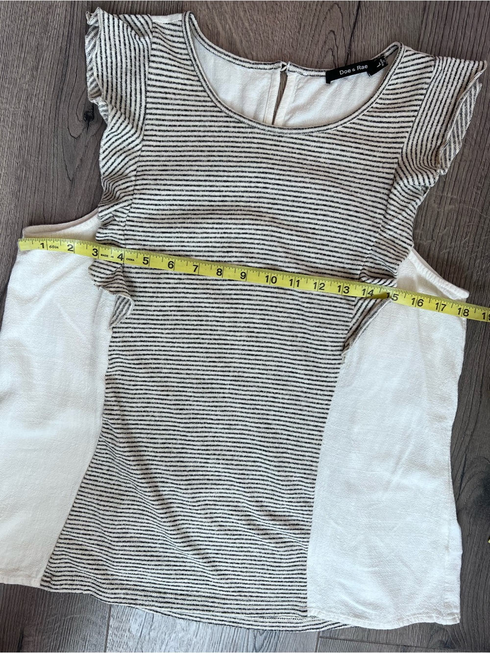 Doe & Rae Striped Ruffle Sleeve -Large - Picture 4 of 8